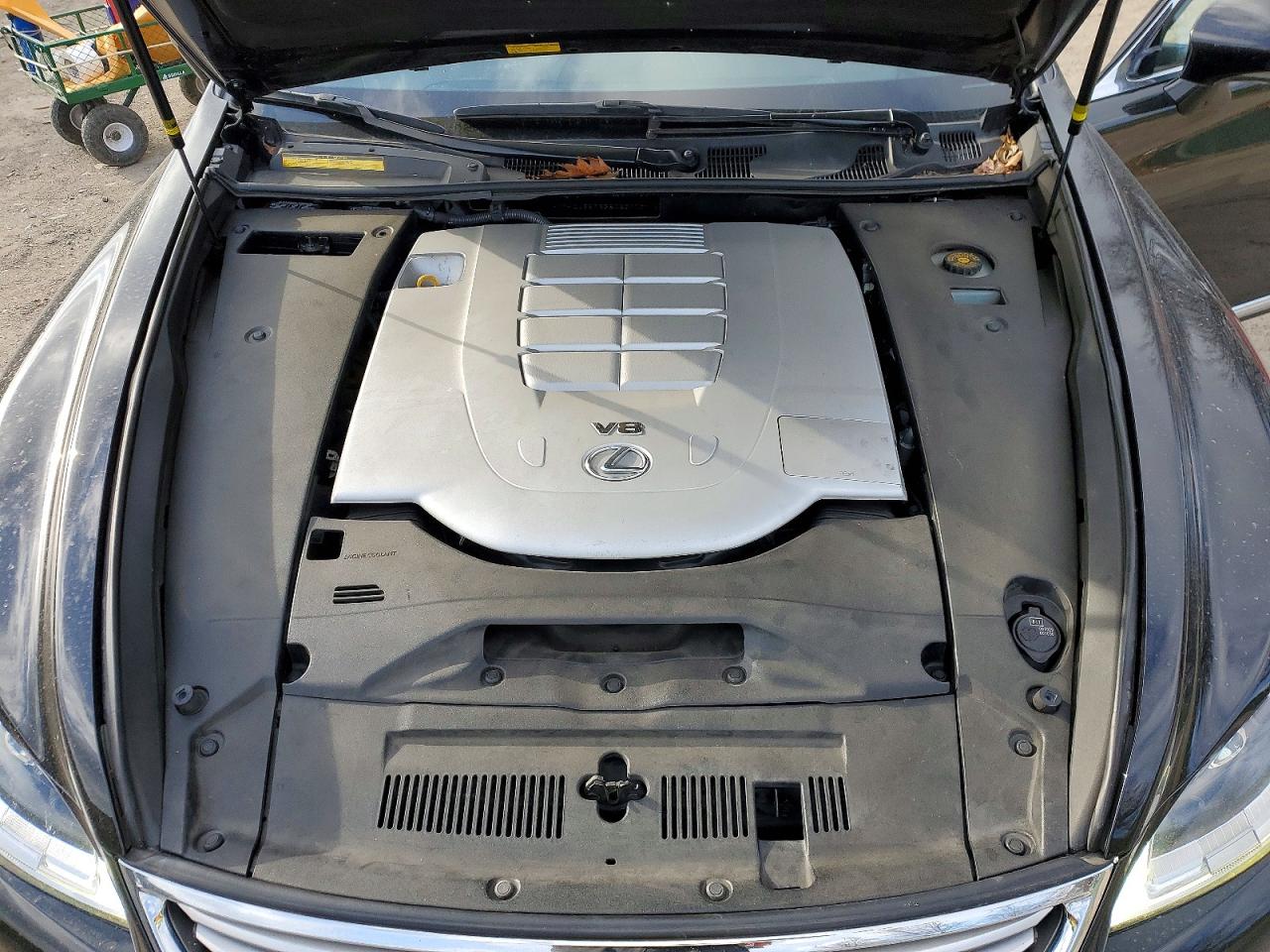 2015 LEXUS LS 460 photo 21