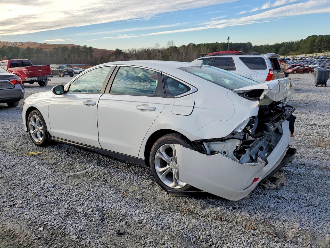 2024 HONDA ACCORD LX photo 3