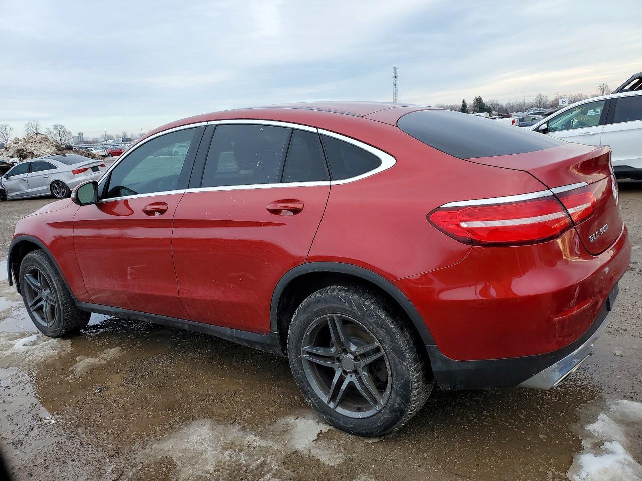 2017 MERCEDES-BENZ GLC COUPE 300 4MATIC photo 2