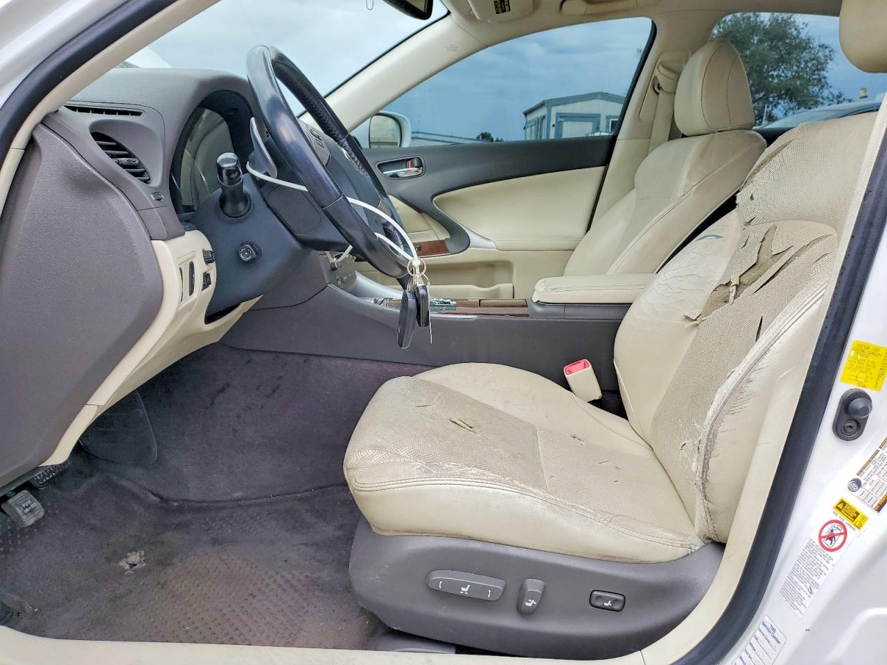 2012 LEXUS IS 250 photo 7