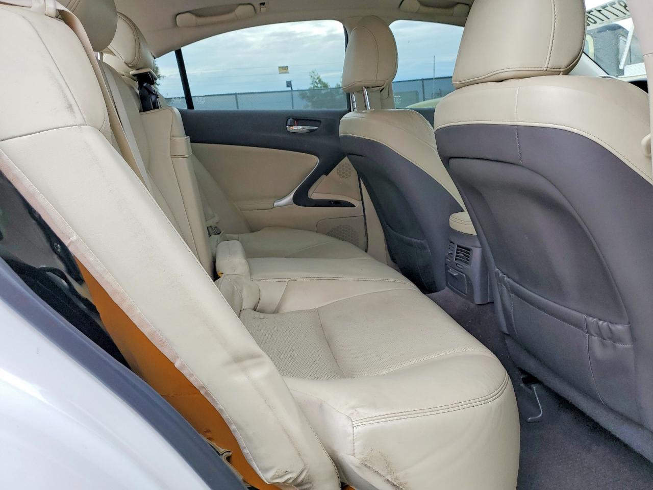 2012 LEXUS IS 250 photo 10