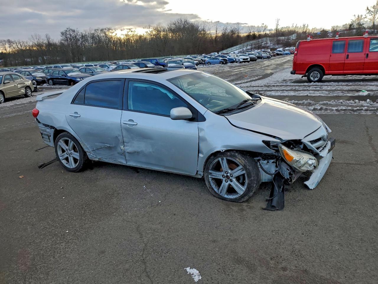 2013 TOYOTA COROLLA BASE photo 4