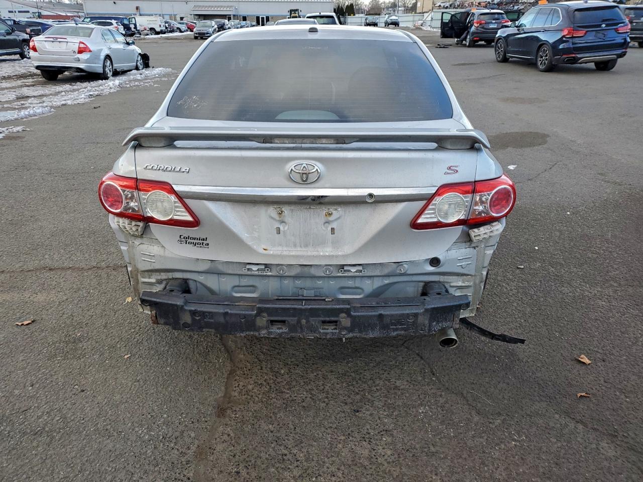 2013 TOYOTA COROLLA BASE photo 6