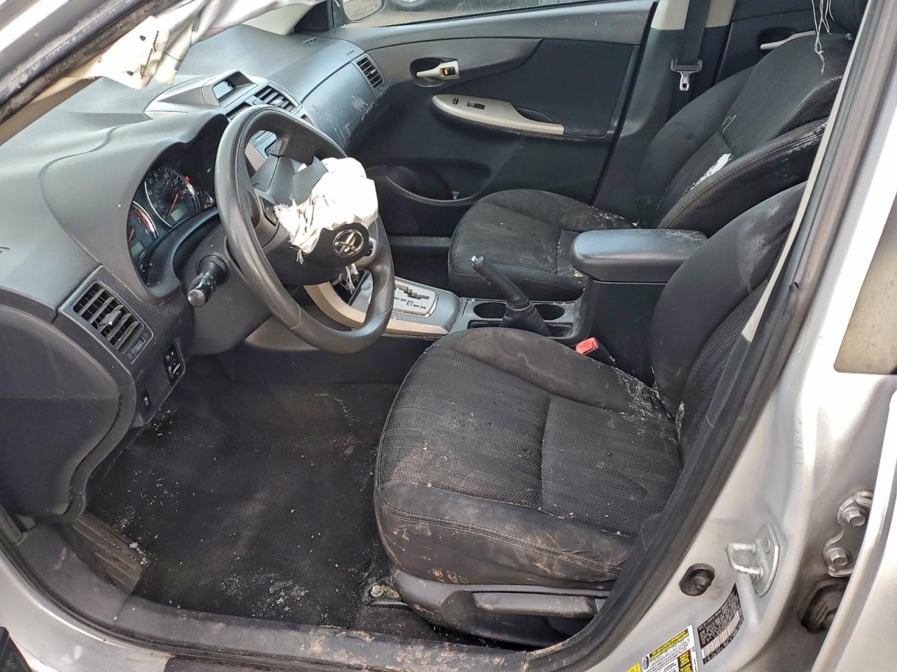 2013 TOYOTA COROLLA BASE photo 7