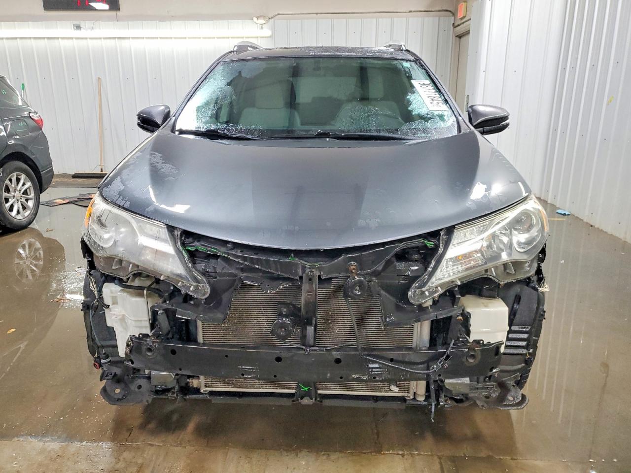 2013 TOYOTA RAV4 XLE photo 5