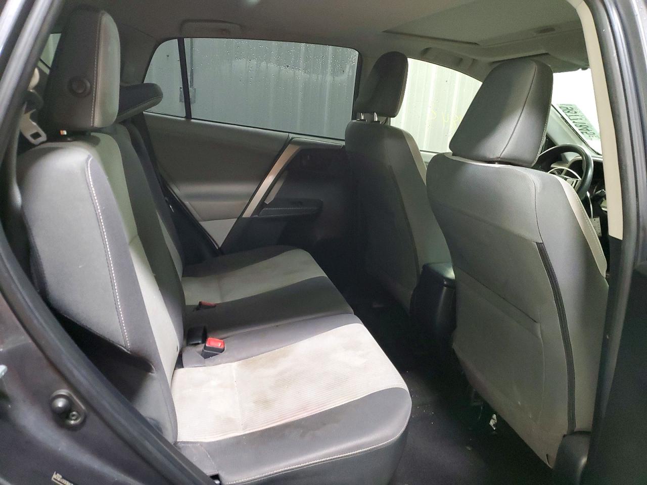 2013 TOYOTA RAV4 XLE photo 10