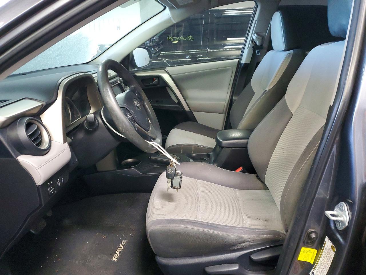 2013 TOYOTA RAV4 XLE photo 7