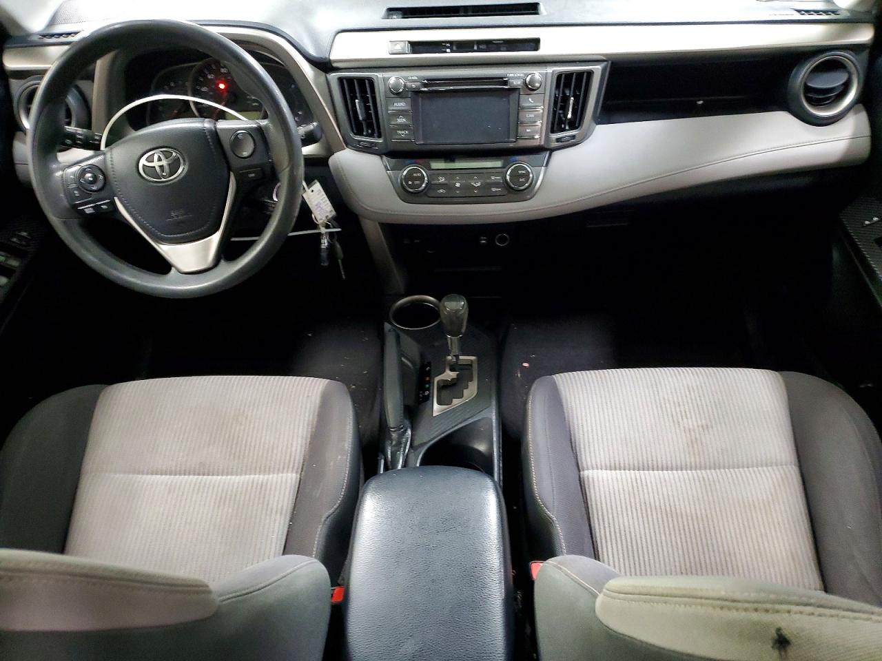 2013 TOYOTA RAV4 XLE photo 8