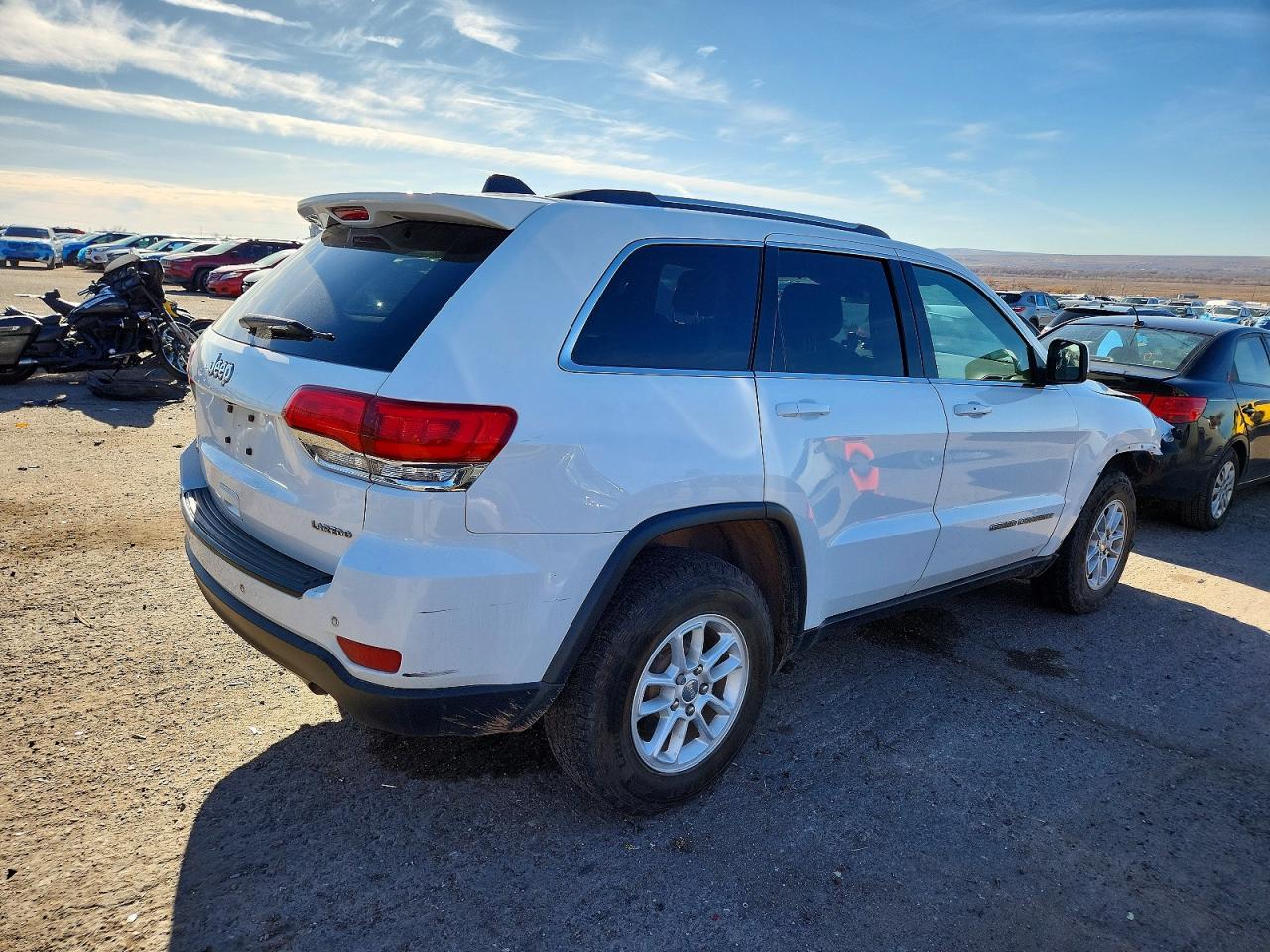 2019 JEEP GRAND CHEROKEE LAREDO photo 5