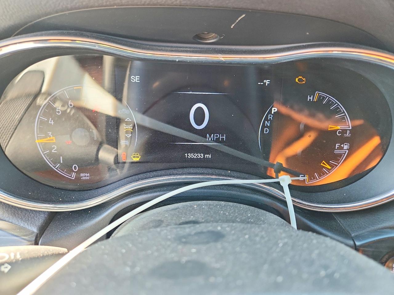 2019 JEEP GRAND CHEROKEE LAREDO photo 17