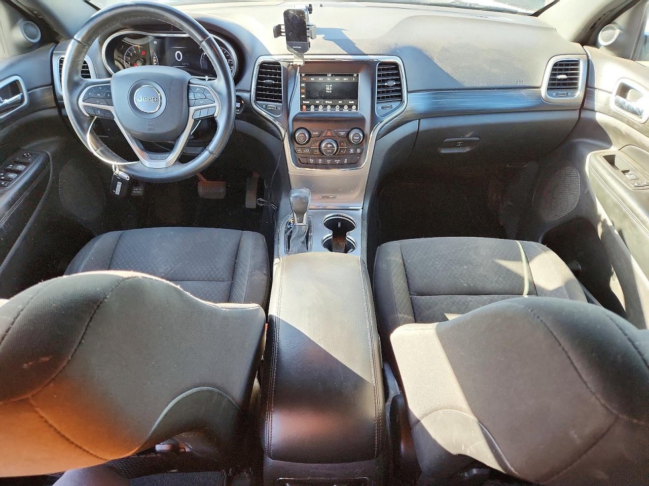 2019 JEEP GRAND CHEROKEE LAREDO photo 15
