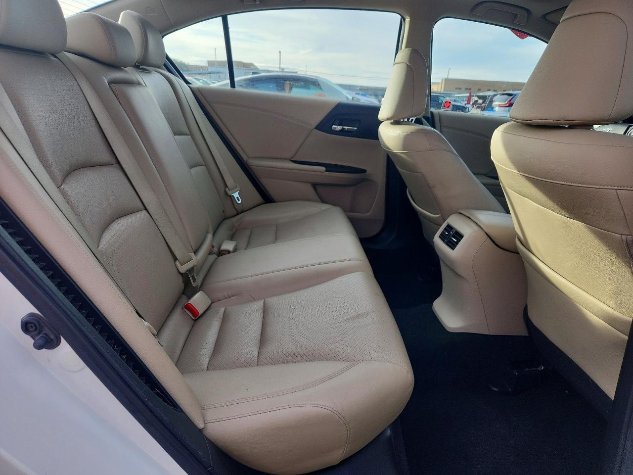 2015 HONDA ACCORD TOURING HYBRID photo 10