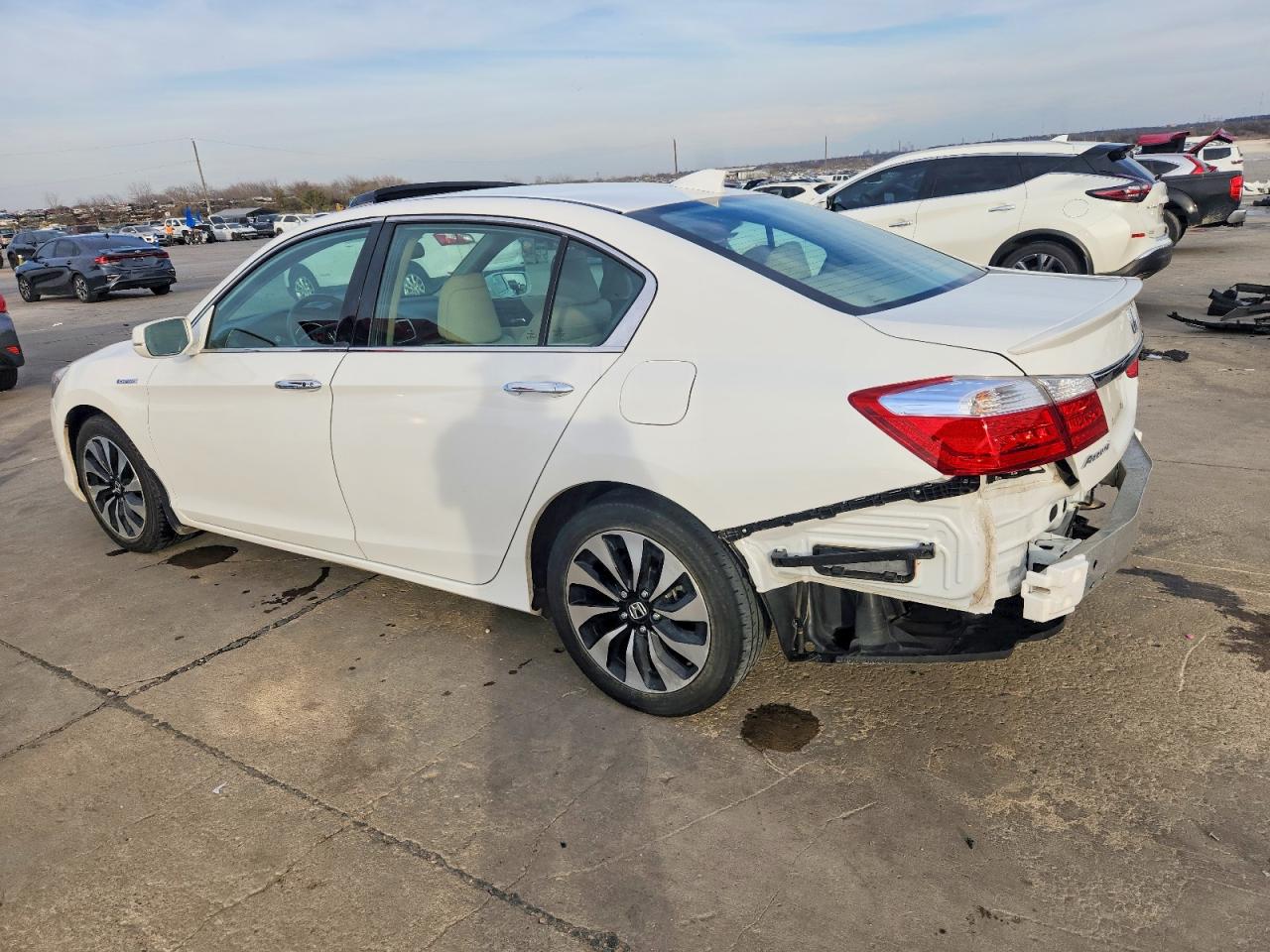 2015 HONDA ACCORD TOURING HYBRID photo 2