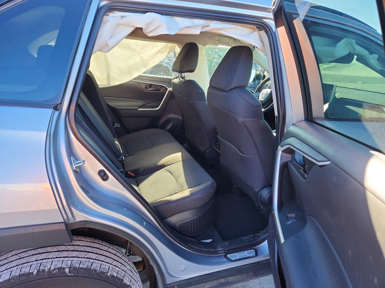 2025 TOYOTA RAV4 LE photo 10