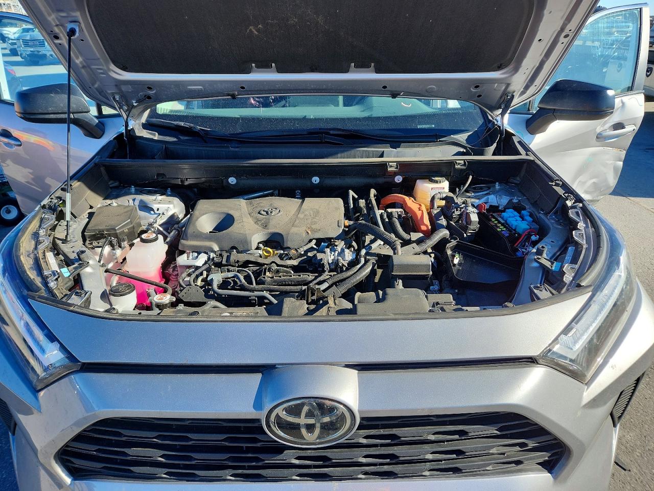 2025 TOYOTA RAV4 LE photo 11