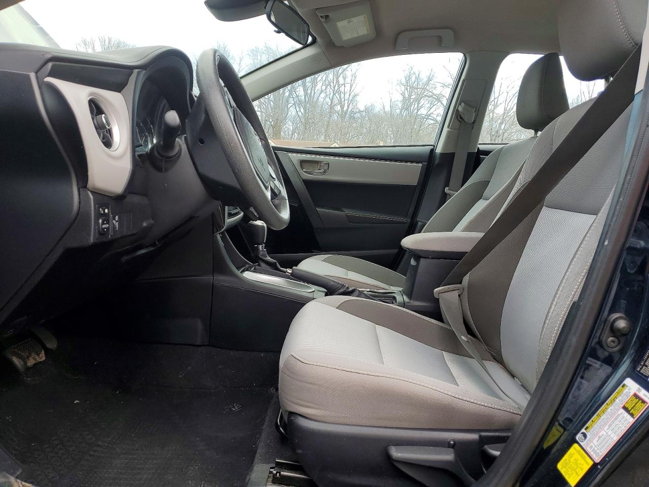 2018 TOYOTA COROLLA L photo 13