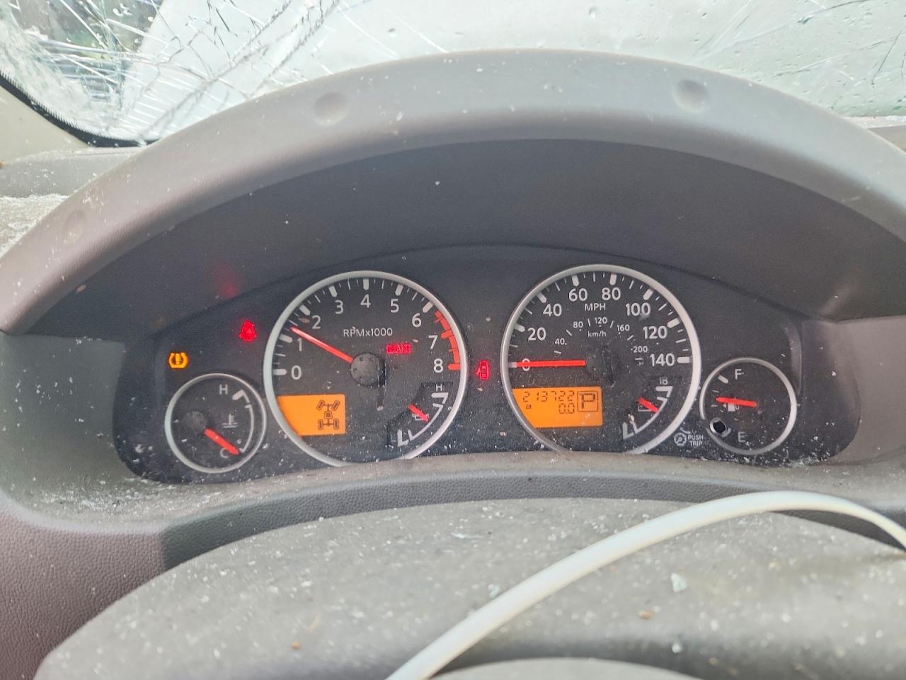 2009 NISSAN FRONTIER CREW CAB SE photo 9