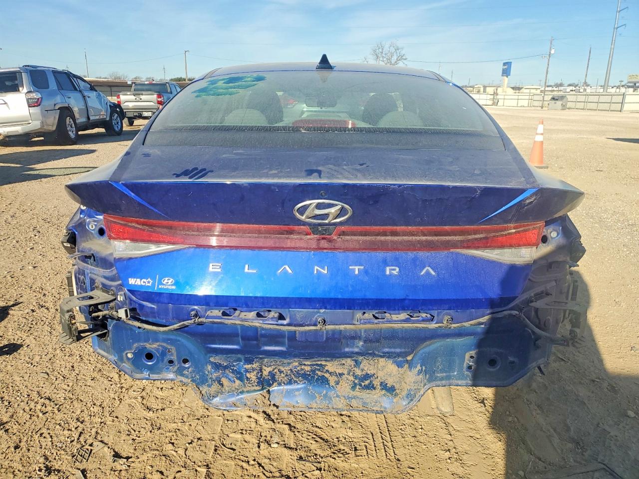 2023 HYUNDAI ELANTRA SEL photo 6