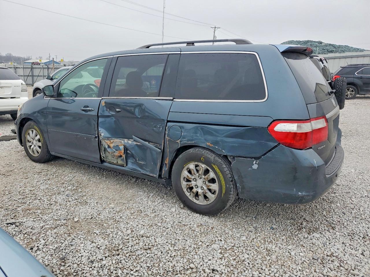 2005 HONDA ODYSSEY TOURING photo 2
