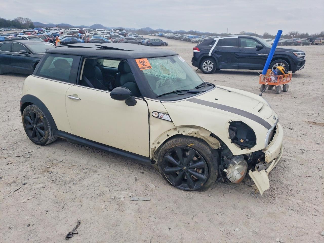2012 MINI COOPER S photo 4