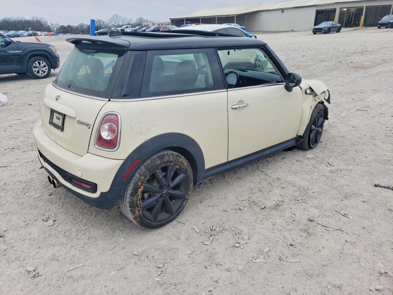2012 MINI COOPER S photo 3