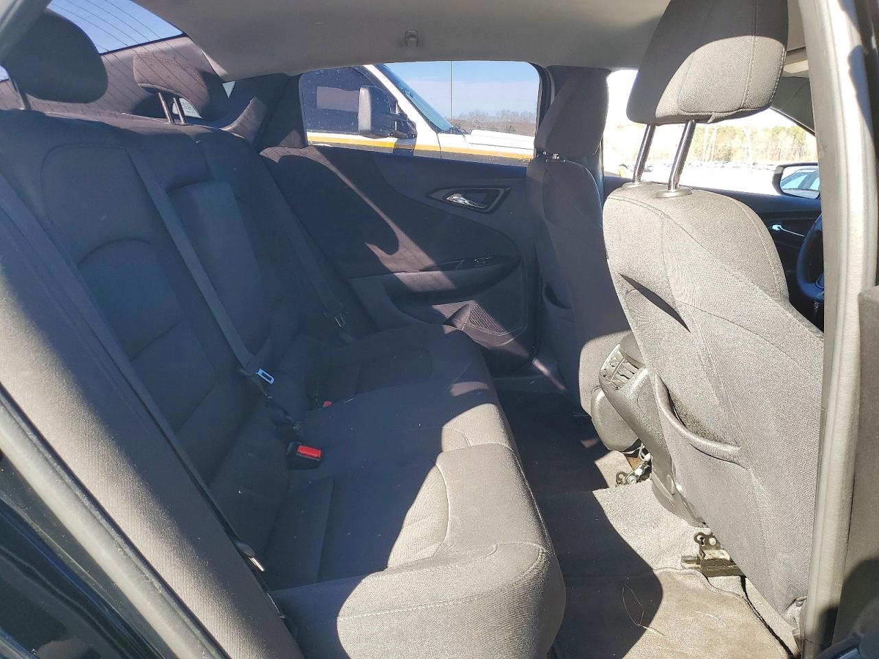 2017 CHEVROLET MALIBU LT photo 10