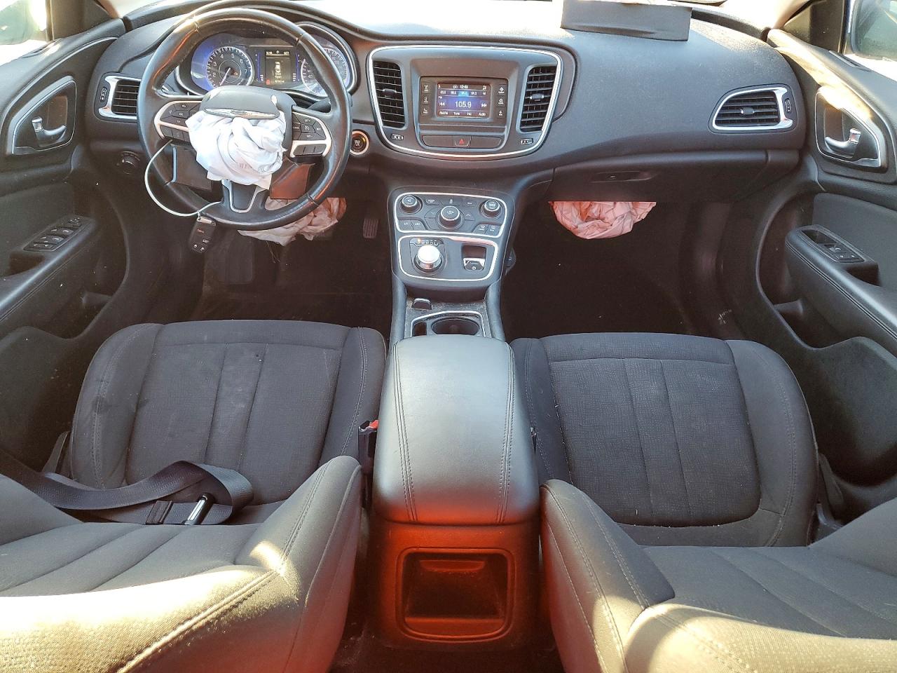 2016 CHRYSLER 200 LX photo 8