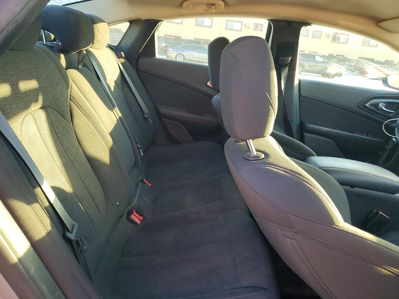 2016 CHRYSLER 200 LX photo 10