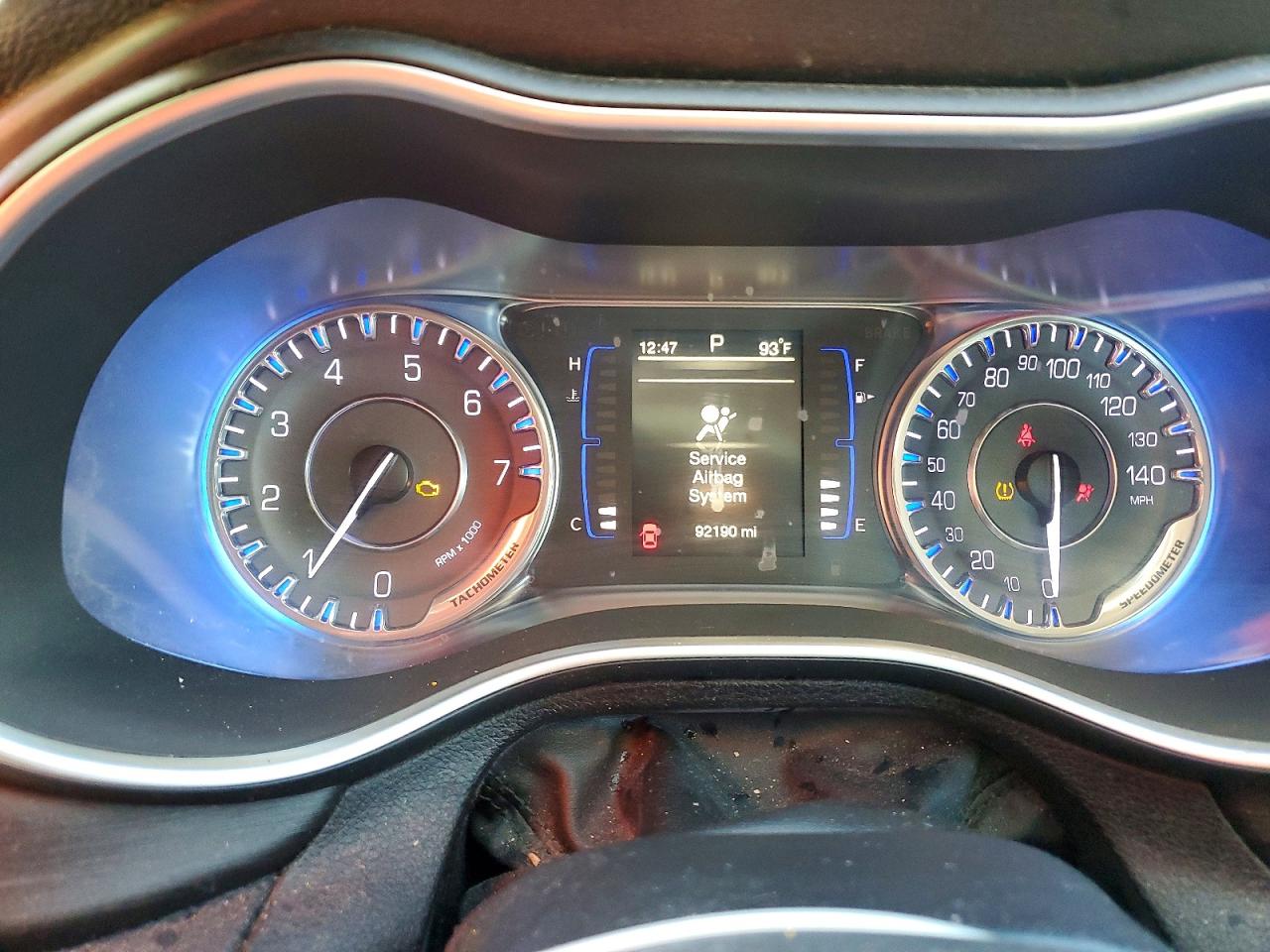 2016 CHRYSLER 200 LX photo 9