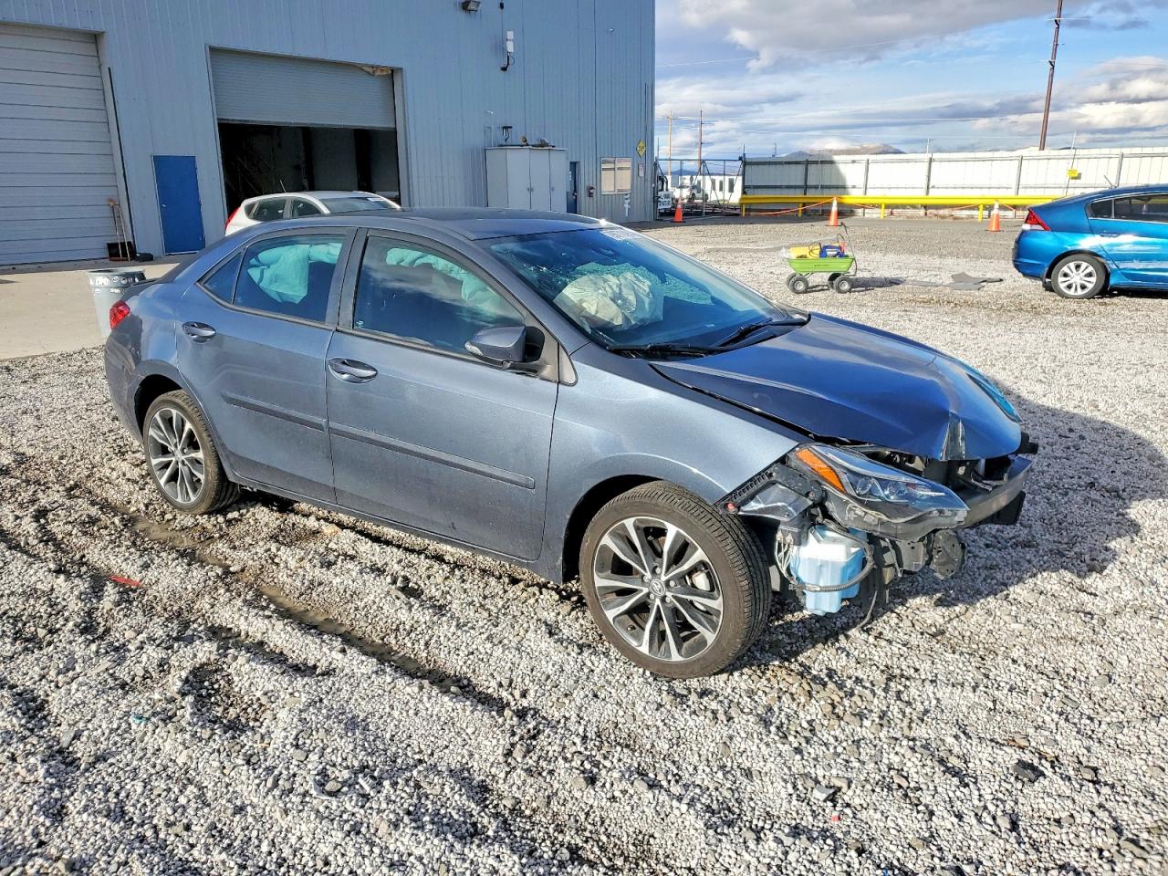 2017 TOYOTA COROLLA L photo 4