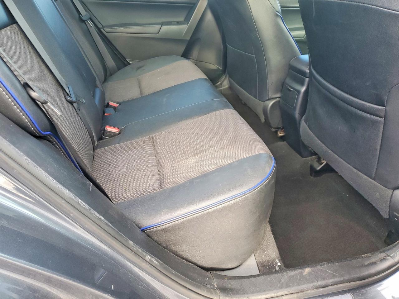 2017 TOYOTA COROLLA L photo 10
