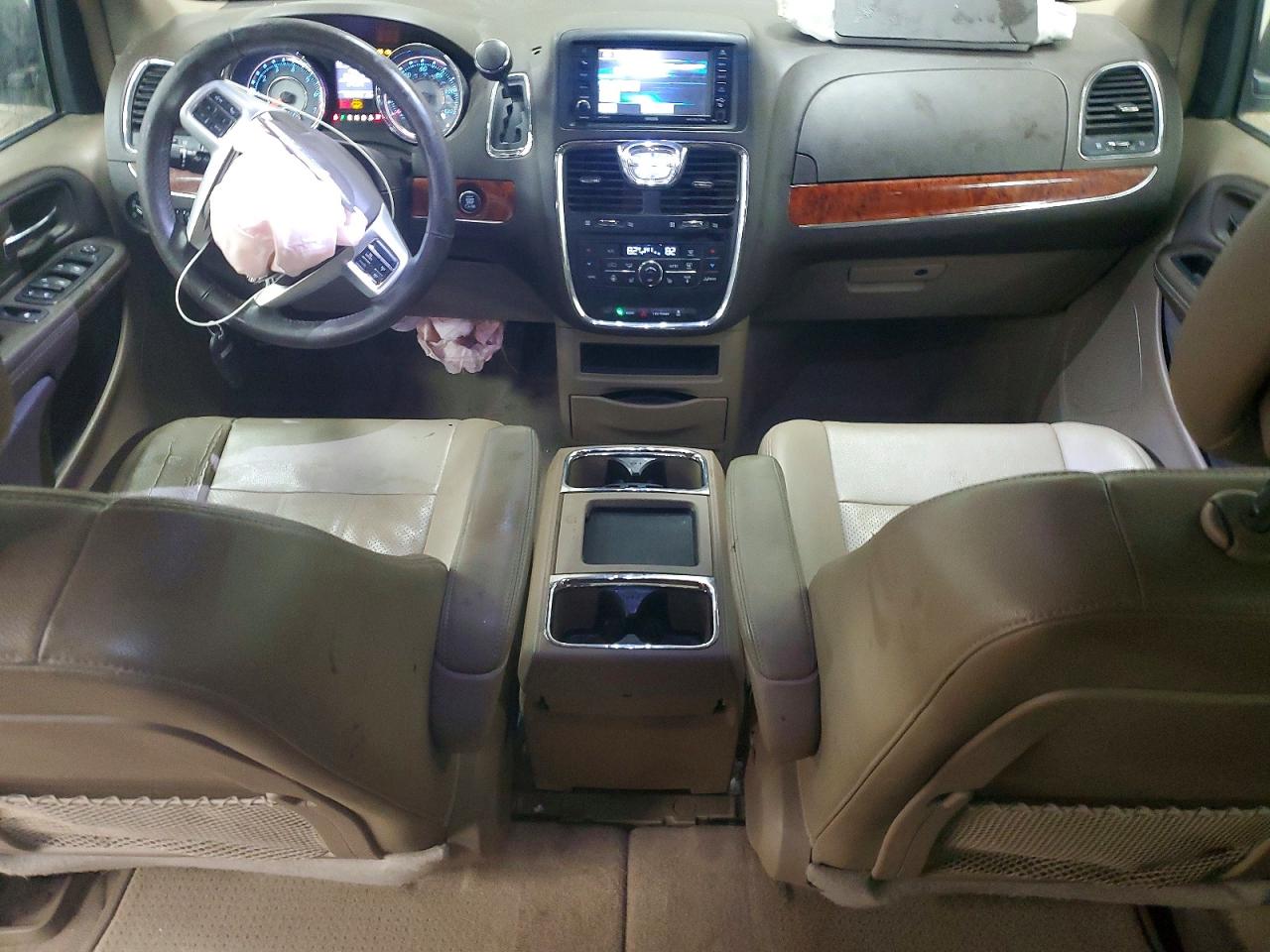 2015 CHRYSLER TOWN & COUNTRY TOURING L photo 8