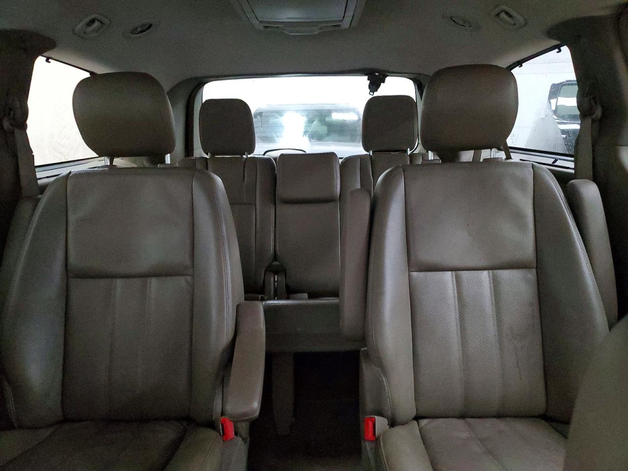 2015 CHRYSLER TOWN & COUNTRY TOURING L photo 10