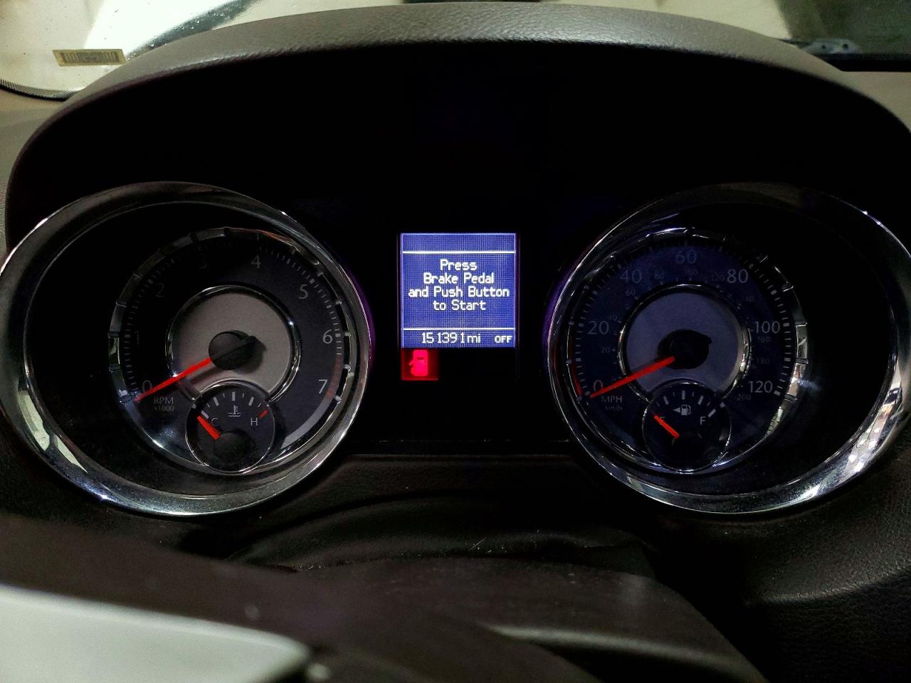 2015 CHRYSLER TOWN & COUNTRY TOURING L photo 9