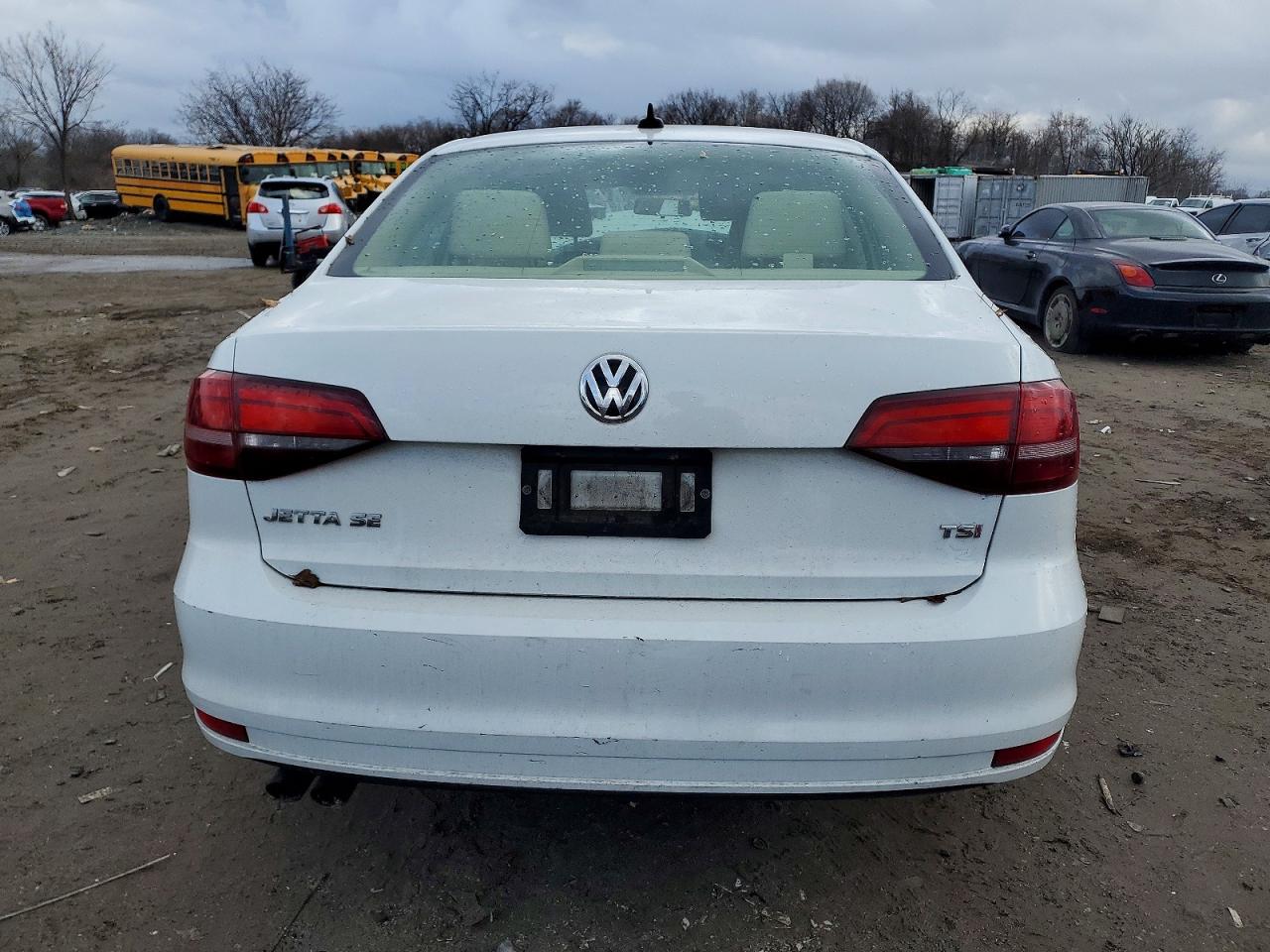 2017 VOLKSWAGEN JETTA SE photo 6