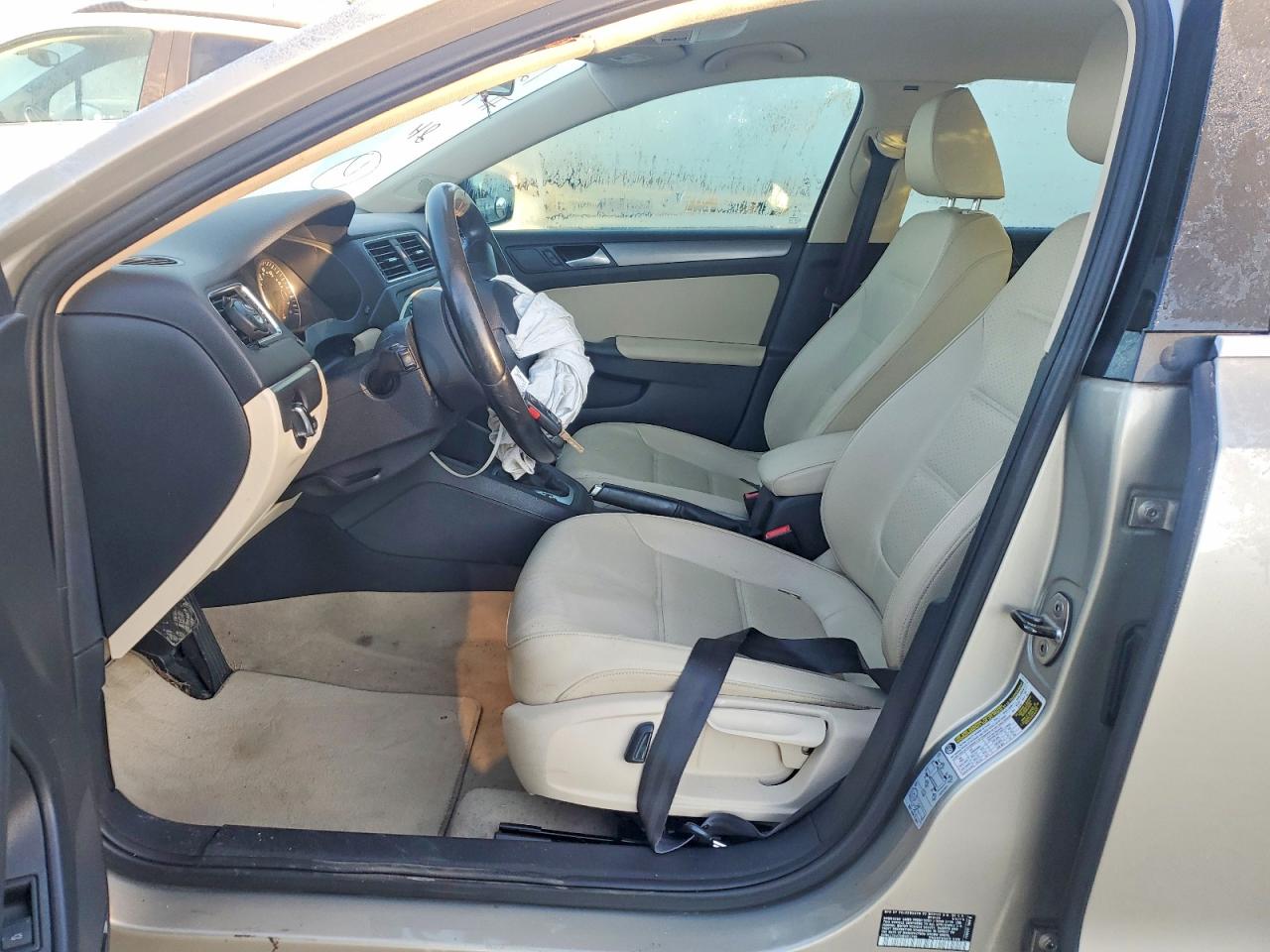 2014 VOLKSWAGEN JETTA TDI photo 13