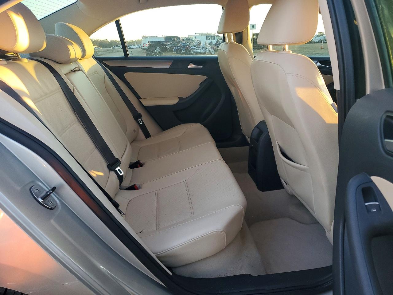 2014 VOLKSWAGEN JETTA TDI photo 19