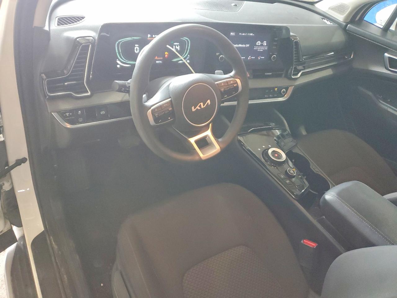 2023 KIA SPORTAGE LX photo 8