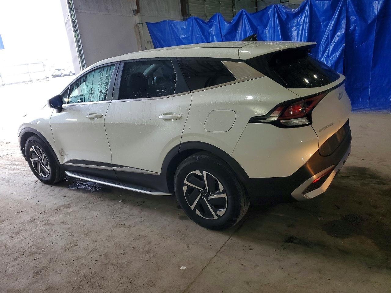 2023 KIA SPORTAGE LX photo 2