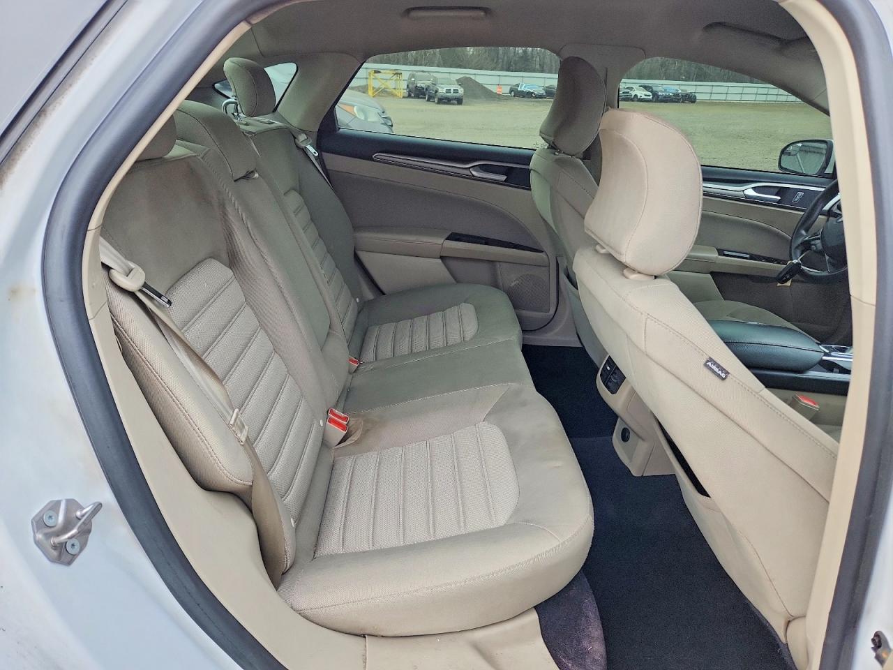 2017 FORD FUSION SE photo 10