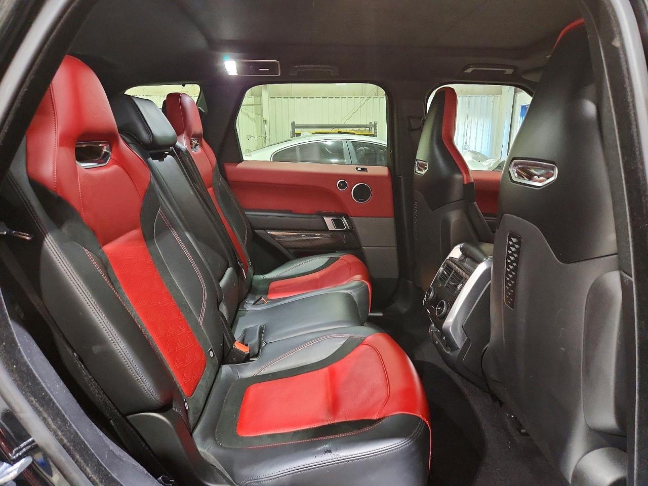 2018 LAND ROVER RANGE ROVER SPORT SVR photo 11
