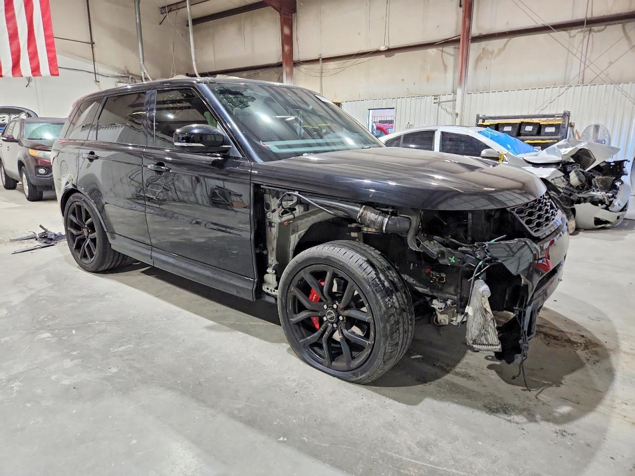 2018 LAND ROVER RANGE ROVER SPORT SVR photo 4