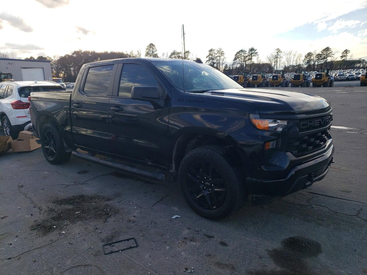 2025 CHEVROLET SILVERADO K1500 CUSTOM photo 4