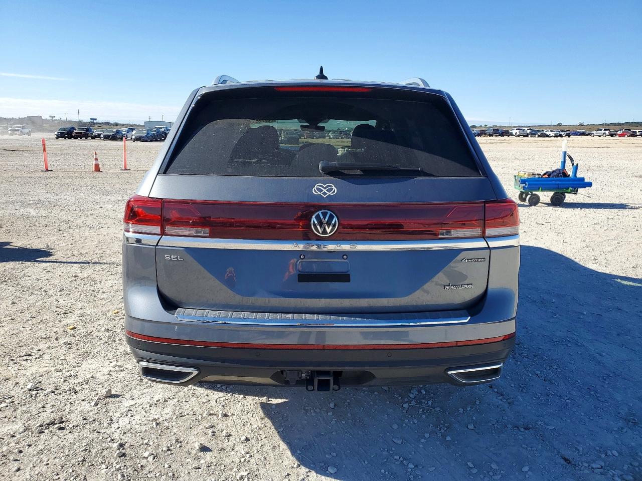 2024 VOLKSWAGEN ATLAS SEL photo 6
