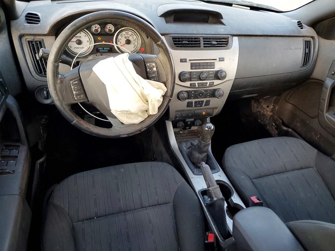 2009 FORD FOCUS SE photo 8