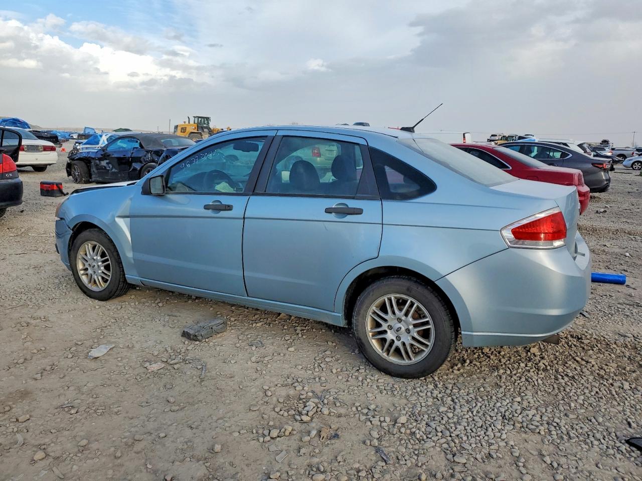 2009 FORD FOCUS SE photo 2