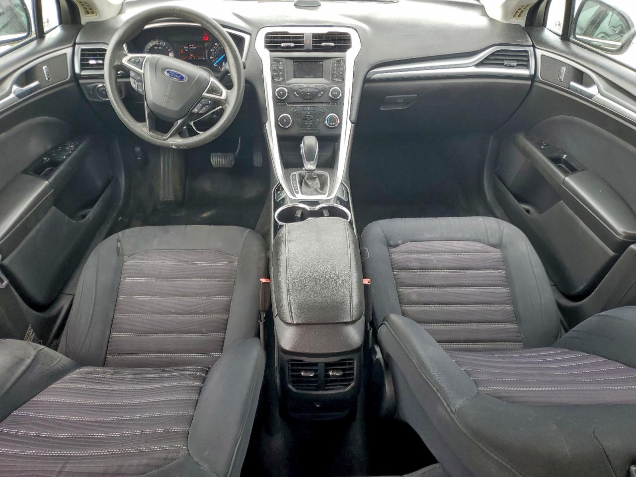 2016 FORD FUSION SE photo 8
