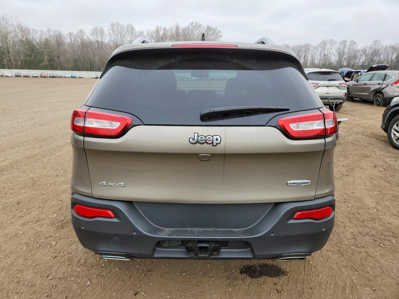 2017 JEEP CHEROKEE LATITUDE photo 6