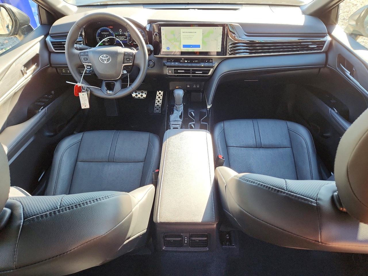 2025 TOYOTA CAMRY XSE photo 8