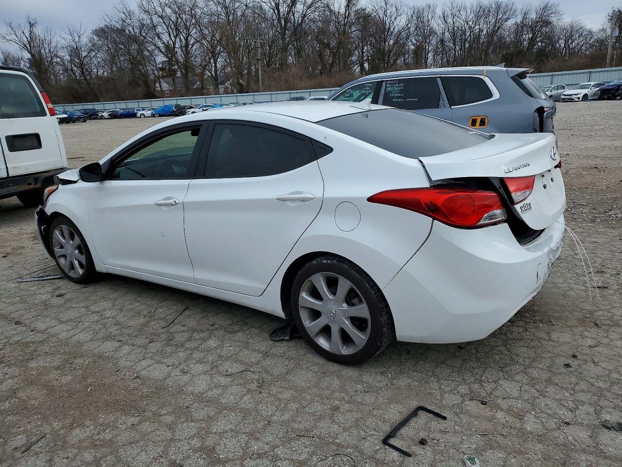 2013 HYUNDAI ELANTRA GLS photo 2